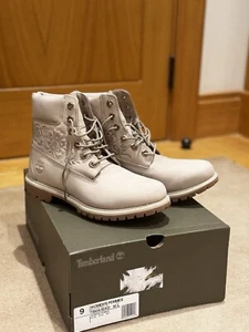 Timberland 6-Inch Flower Print Premium Damenstiefel (TB0A1SXO) - Größe EU40/UK 7 - Bild 1 von 7