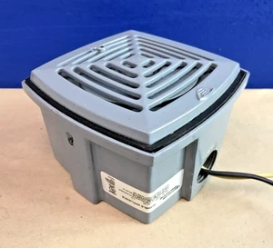 Bocina vibratoria resistente a la intemperie Edwards Signaling 877-G1, 24VDC - Imagen 1 de 8