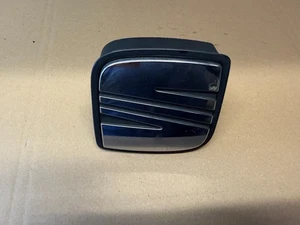 SEAT LEON 1P MK2 / ALTEA MK1 2004-IN POI MANIGLIA APERTURA BAGAGLIAIO PORTELLONE POSTERIORE 5P082756 - Foto 1 di 2