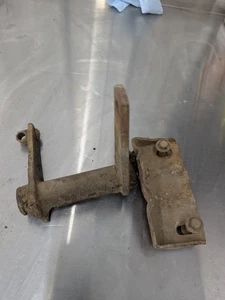 1978-1979 Ford F Series Clutch Z Bar With Pivot Mounting Bracket - Picture 1 of 5