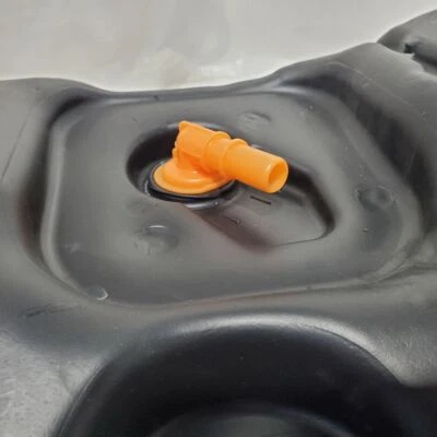 Tanque de combustible 2.0 AWD no híbrido con bomba OEM 2023 Volvo S90 Foto 1 de 4