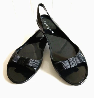 Sandalias planas Kate Spade para mujer talla B7 negras con lazo de PVC sin cordones Foto 1 de 4