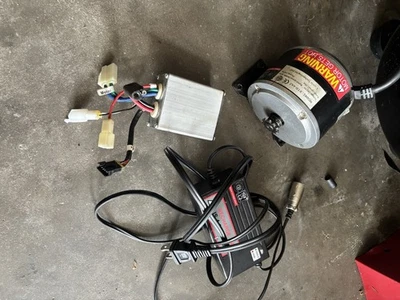 Motor Eléctrico Razor 24v 300w XYD 6A2 con Controlador y Cargador Foto 1 de 3