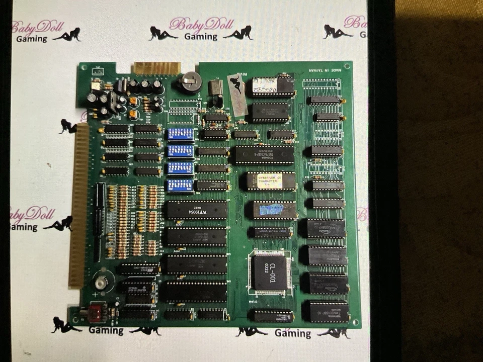 Flaming Seven 8 Liner 游戏板 — 第 1/1 张图片