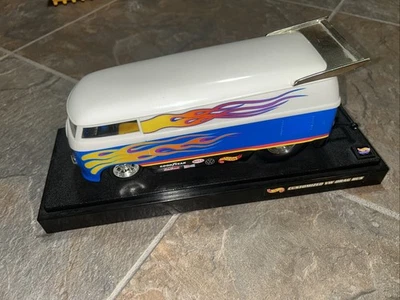 Hot Wheels escala 1/18 diecast 26416 - VW Drag Bus llamas personalizadas Foto 1 de 4