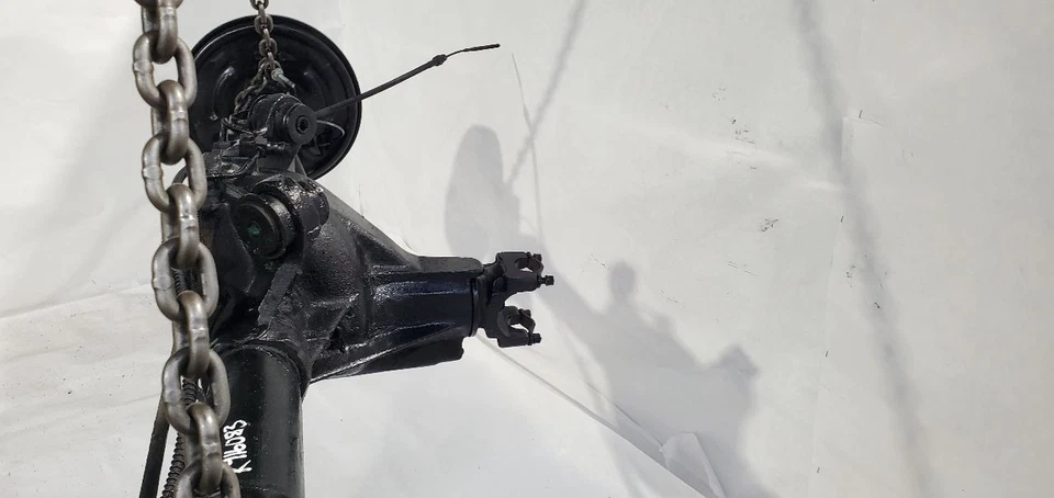 Used Rear Axle Assembly Rear fits: 1989 Cadillac Brougham round cover 11x10-1/4 - Image 1 of 4