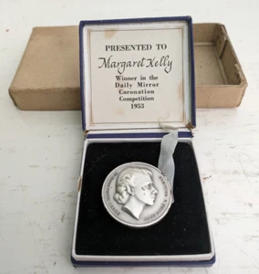Daily Mirror Coronation Competition Winners Medal 1953 Margaret Kelly with box - Picture 1 of 5
