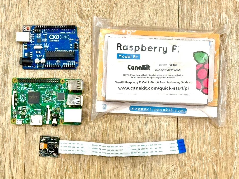 Raspberry Pi 2 B, Raspberry Pi B+, Arduino Duo, Raspberry Pi Camera - Image 1 of 4