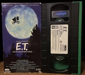 E.T. The Extra-Terrestrial VHS 1988 Green & Black MCA Universal- FREE SHIPPING! - Picture 1 of 2