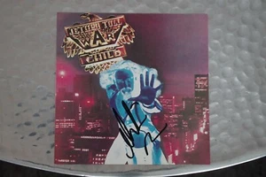 Jethro Tull - War Child CD Album signed / autograph / signiert - Picture 1 of 2