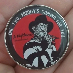Pin Esmaltado Pesadilla en Elm Street Freddy Krueger Uno Dos Freddy's Coming For - Imagen 1 de 4