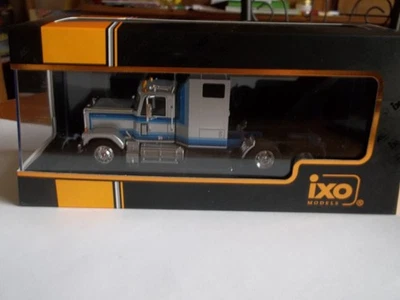 IXO TR079 - Smokey & the Bandit 2 - GMC General - 1/43 Scale - Image 1 of 4