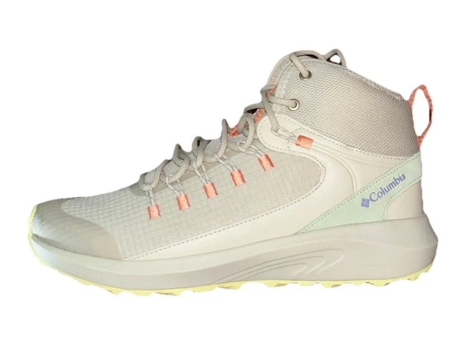 NWOT Woman’s Columbia Hiking tennis shoes size 10 - Image 1 of 4