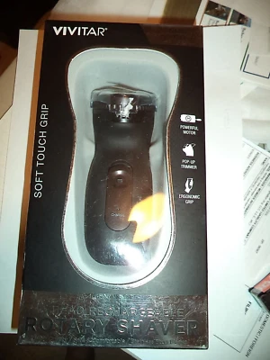 Afeitadora giratoria recargable Vivitar de 3 cabezales   Foto 1 de 2