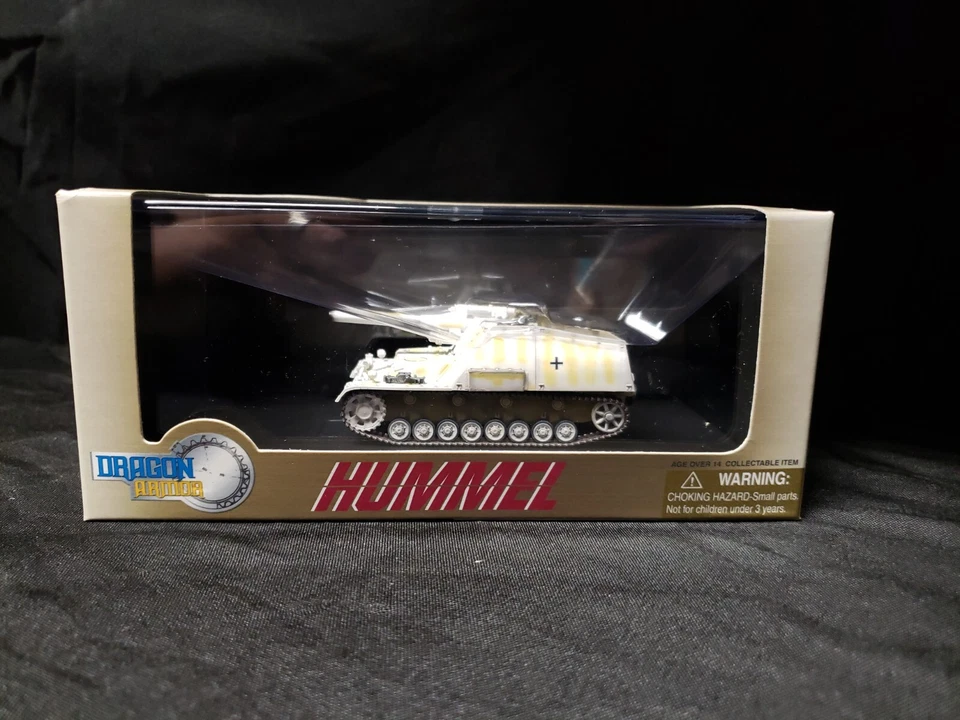 1/72 Dragon Armor Hummel, Poland, Winter 1945, No. 60190 - Image 1 of 4