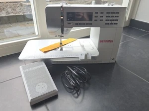 BERNINA B530 Nähmaschine - Weiß / mit Zubehör - Bild 1 von 18