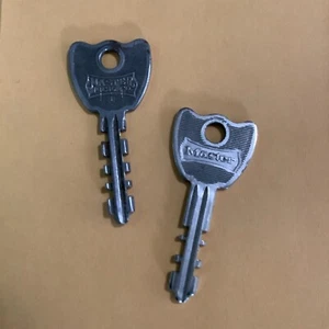 Vintage Master Lock Co. Key – Classic Collectible Lot Of 2 - Picture 1 of 2