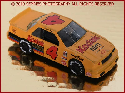 Ernie Irvan #4 Kodak Gold Film 1992 1/43 Racing Champions Lamina Stock Car - Image 1 of 4