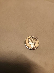 1939 Mercury Dime, Silver, No Mint Mark. LIBERTY on rim. - Picture 1 of 2