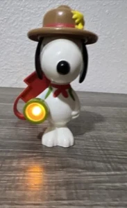 McDonald's 2018 Snoopy Camping 3 inch Toy with Working Flashlight & Clip - Picture 1 of 13