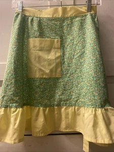 Vintage 1950’s - 1960’s Half Apron With Yellow And Green Flower Pattern Size S/M - Picture 1 of 7