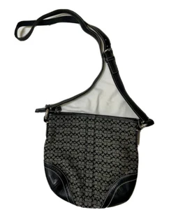 VINTAGE COACH  BLACK   SIG C's  CROSSBODY  PURSE / HANDBAG   EUC Very Cute! - Picture 1 of 5