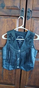Womens Small embroidered with button, fringe & pockets Black Leather Vest - Picture 1 of 2