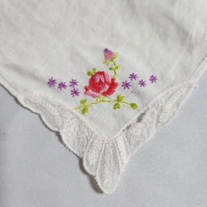 Vintage Embroidered Red Pink Rose Bud Flowers Floral Hankie Ladies Handkerchief - Picture 1 of 8