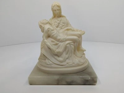 SCULPTURE JESUS MARY STATUE ITALY A MICHELANGELO RESIN Marble base - Unbranded - Image 1 of 4