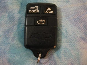 CHEVROLET CAMARO IMPALA 1993-1996 KEYLESS REMOTE OEM 10239647 LOOKS NEW ORIGINAL - Picture 1 of 8