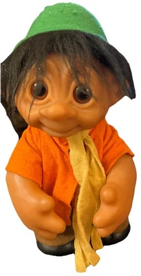 10" 1982 DAM BOY Negro PELO con CAMISA NARANJA Y PANTALONES MARRONES VERDE Sombrero nbr 243 Foto 1 de 4