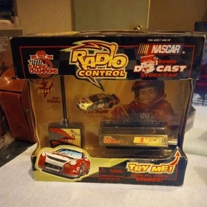 1999 Racing Champions Radio Control Mark Martin 1/64 - Picture 1 of 6