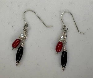 Pendientes colgantes de gancho de plata de ley 925 usados con cuentas ovaladas rojas y negras - 2,9 g - Imagen 1 de 13