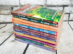LOT of 12 GOOSEBUMPS Paperback Books by R. L. STINE * FREE SHIPPING - Picture 1 of 4