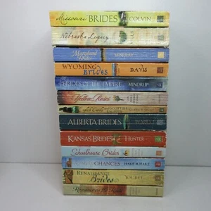 Posten von 13 historischen christlichen Romanen Taschenbüchern von Barbour Books - Bild 1 von 15