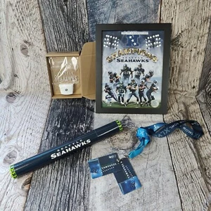 Seattle Seahawks Lote de Regalo Foto Enmarcada Cordón Noche Gris Claro Set de Regalo para #12 - Imagen 1 de 8
