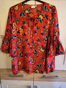 Junarose Tunika /Bluse, Gr 50 /52,rot,Blumen, Trompetenärmel - Bild 1 von 5