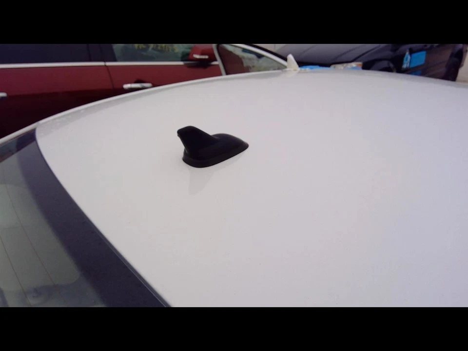 2009-2014 VOLKSWAGEN JETTA Roof Mounted Shark Fin Antenna 3C0035507R     - Imagem 1 de 4