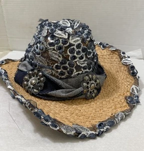 Sombrero de Vaquera de Paja Whittal And Shon Rosetas Naturales Lentejuelas Denim Ecuestre Boho - Imagen 1 de 13