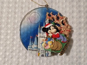 Disney Mickey Mouse Weihnachtsschlitten Rentier Schloss Kunststoff Weihnachtsschmuck - Bild 1 von 6