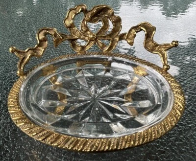 Vintage 1950’s Stylebuilt Gold Bow Ribbon Soap Bar, Trinket , Dish  ,Glass  EUC - Image 1 of 4