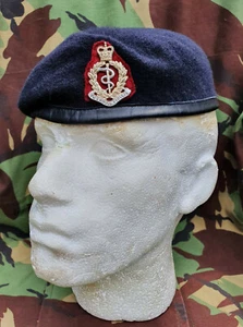 Royal Army Medical Corps RAMC Small Crown Beret & Anodised Cap Badge New - Foto 1 di 2