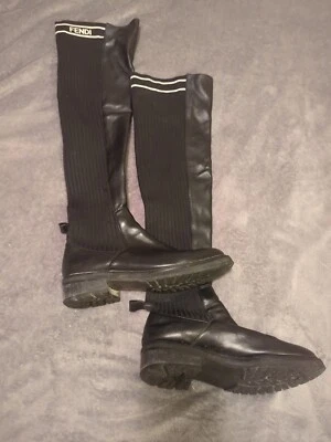 Auténticas botas de montar Fendi de tela y cuero sobre la rodilla talla EU 38  Foto 1 de 4