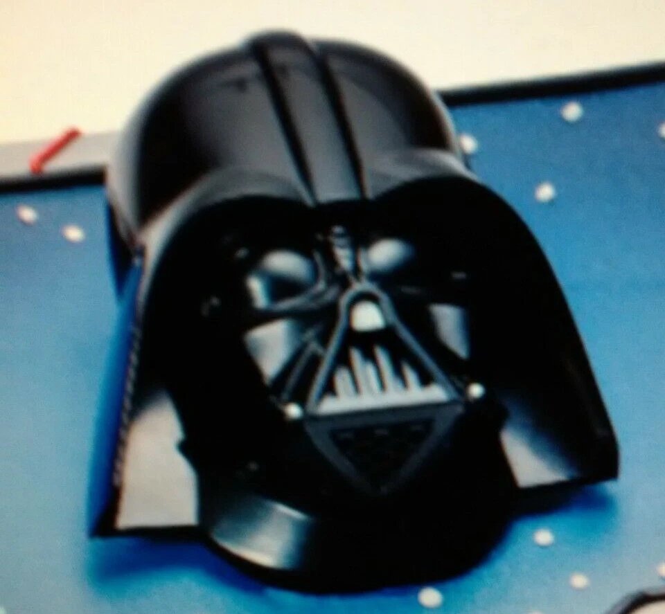 * DECOPAC *BIRTHDAY STAR WARS* TOPO DE BOLO DARTH VADER * - Imagem 1 de 1