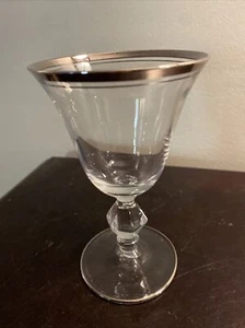 GLASTONBURY - LOTUS COCTAIL GLAS - Bild 1 von 3