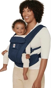 Portabebés Ergobaby Omni Deluxe Malla Nuevo En Caja - Azul Marino $219 En Amazon - Imagen 1 de 6