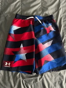 Boy’s UNDER ARMOUR FREEDOM SWIM TRUNKS Size 18/20 - Picture 1 of 8
