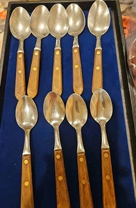 Cubiertos vintage Washington Forge Town & Country EE. UU. asas de madera 9 piezas - Imagen 1 de 5