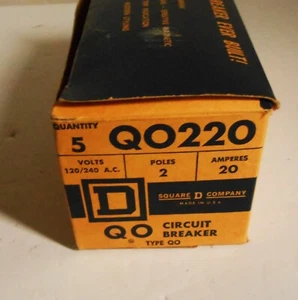 SQUARE D Q0220 20 AMP 2 POLE CIRCUIT BREAKERS BOX OF 4 - Picture 1 of 3
