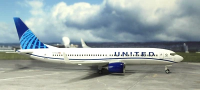 Boeing 737-900MAX United Airlines escala 1:130 RARO Foto 1 de 4
